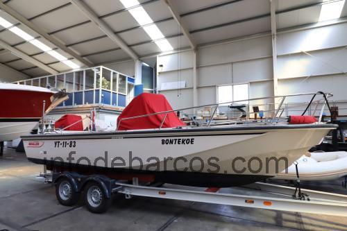 Boston Whaler Outrage 22 ficha tecnica 